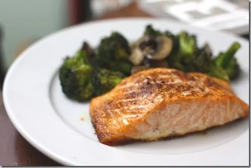salmonbroccoli