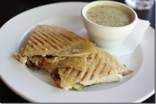 Bonellis Bistro